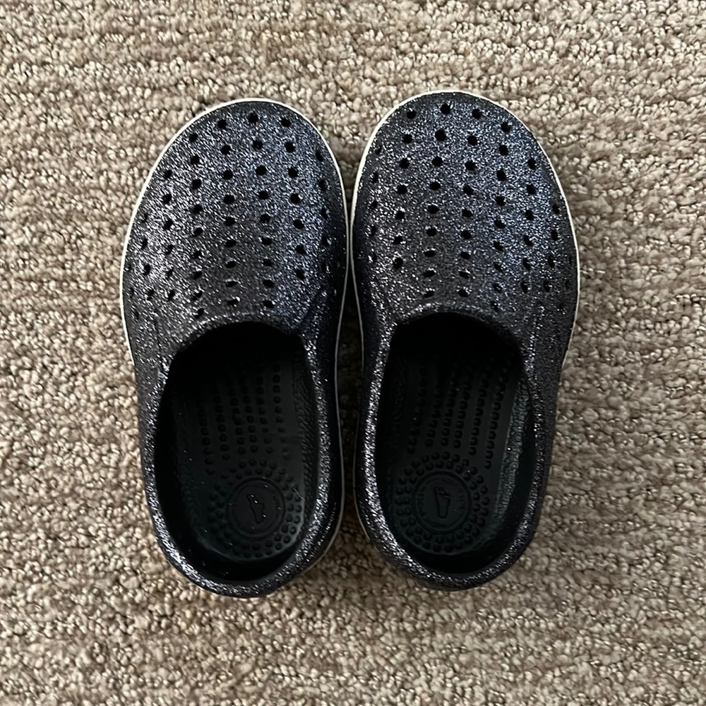 Black Glittery Natives